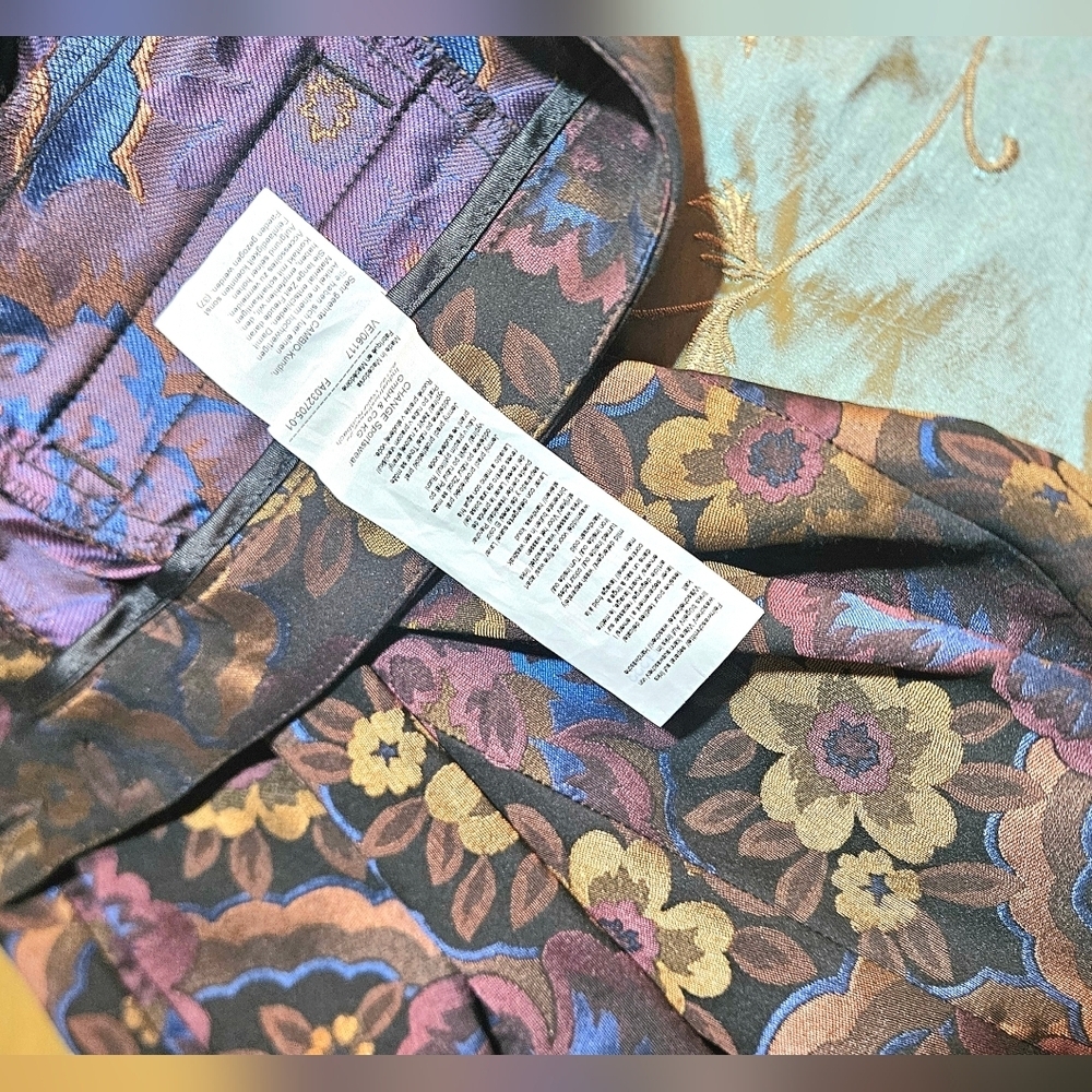 Stylish Brocade Print Pants - Picture 4 of 13